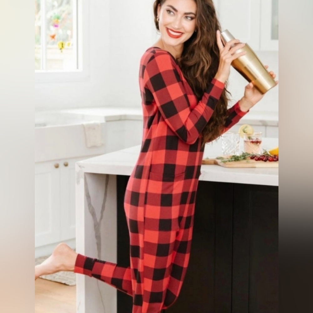 Smash + Tess Buffalo Plaid Red and Black Romper Size Small